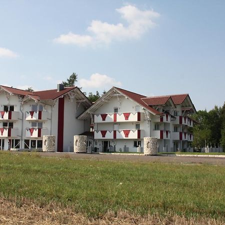 Zum Kreuzritter Aparthotel Wuestenrot Exterior photo