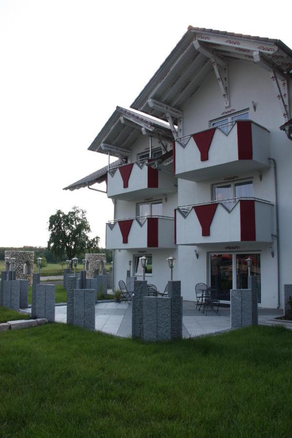 Zum Kreuzritter Aparthotel Wuestenrot Exterior photo