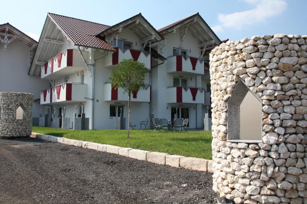 Zum Kreuzritter Aparthotel Wuestenrot Exterior photo